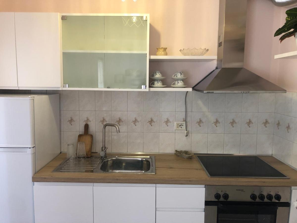 Itan'S Apartment-Lovely Guest Apartment In Center Tirana Zewnętrze zdjęcie