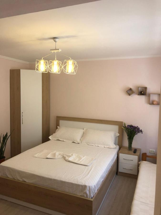 Itan'S Apartment-Lovely Guest Apartment In Center Tirana Zewnętrze zdjęcie